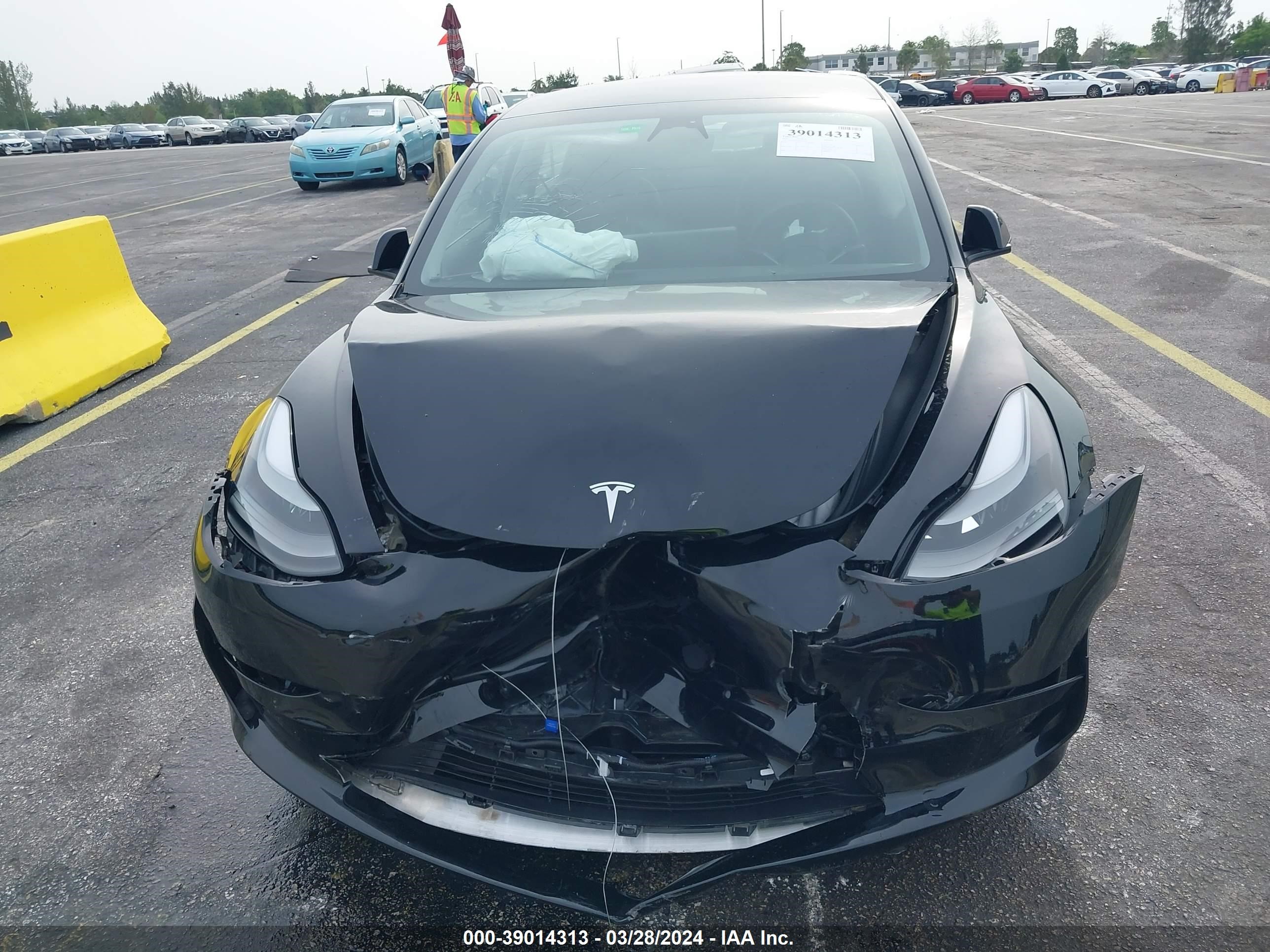 Photo 5 VIN: 5YJ3E1EA0NF321566 - TESLA MODEL 3 