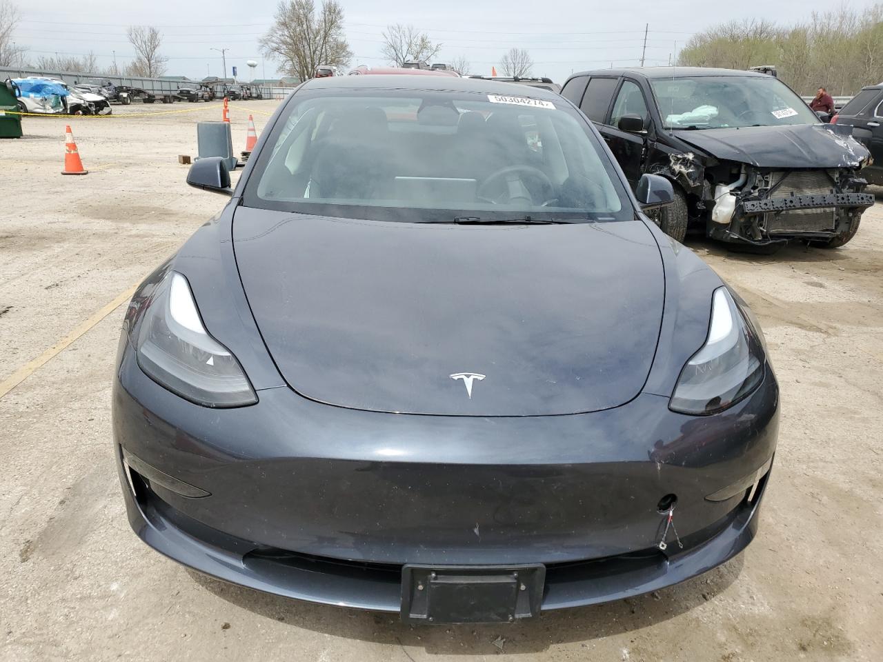 Photo 4 VIN: 5YJ3E1EA0PF482602 - TESLA MODEL 3 