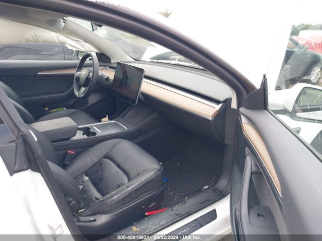 Photo 4 VIN: 5YJ3E1EA0PF505151 - TESLA MODEL 3 