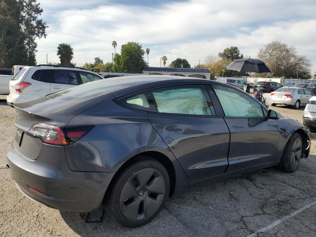 Photo 2 VIN: 5YJ3E1EA0PF550168 - TESLA MODEL 3 