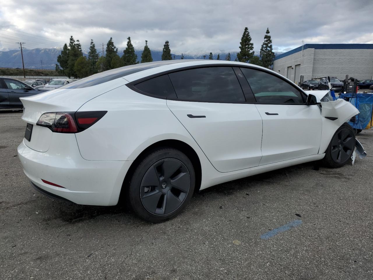 Photo 2 VIN: 5YJ3E1EA0PF567343 - TESLA MODEL 3 