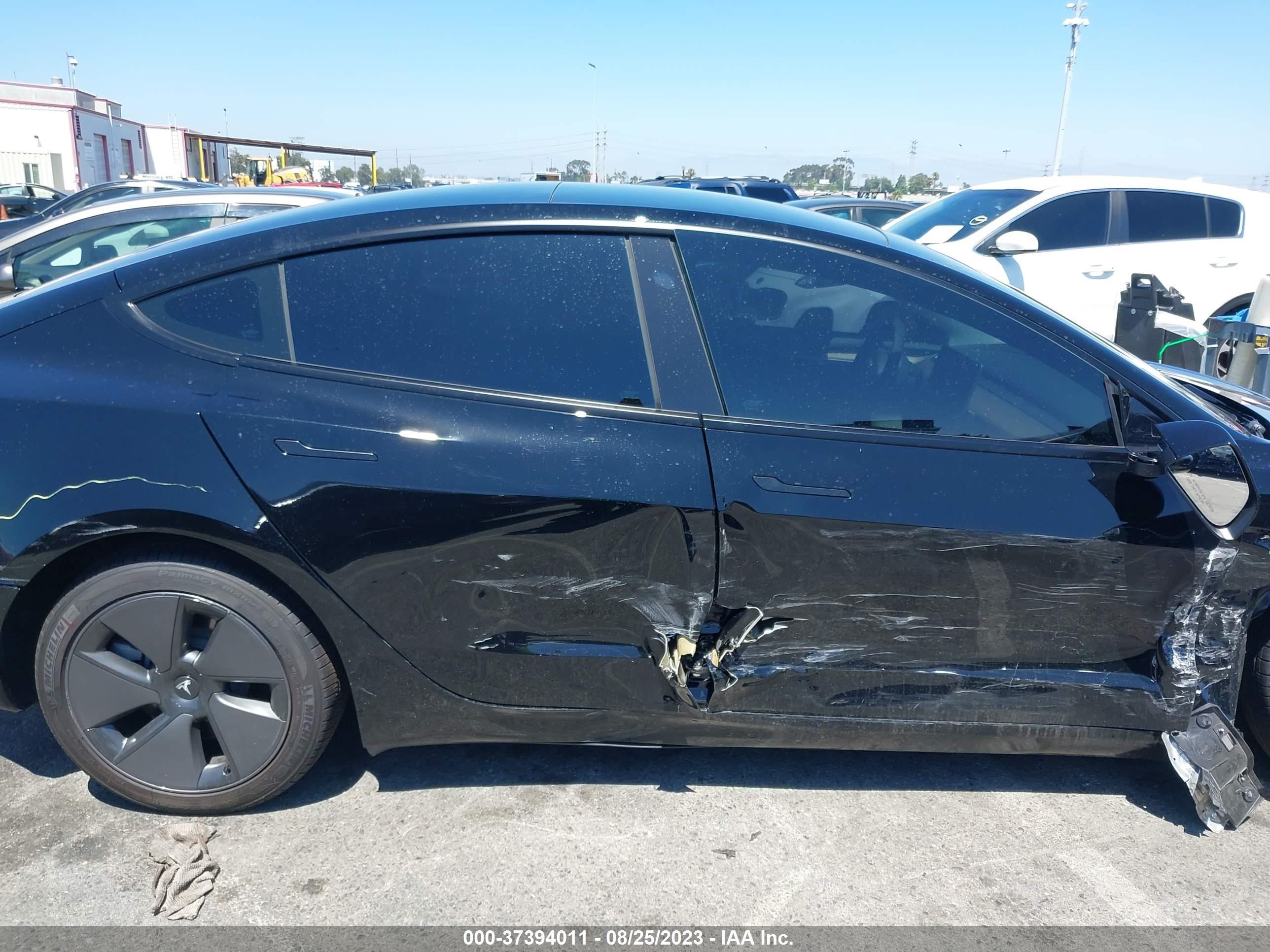 Photo 10 VIN: 5YJ3E1EA0PF568394 - TESLA MODEL 3 