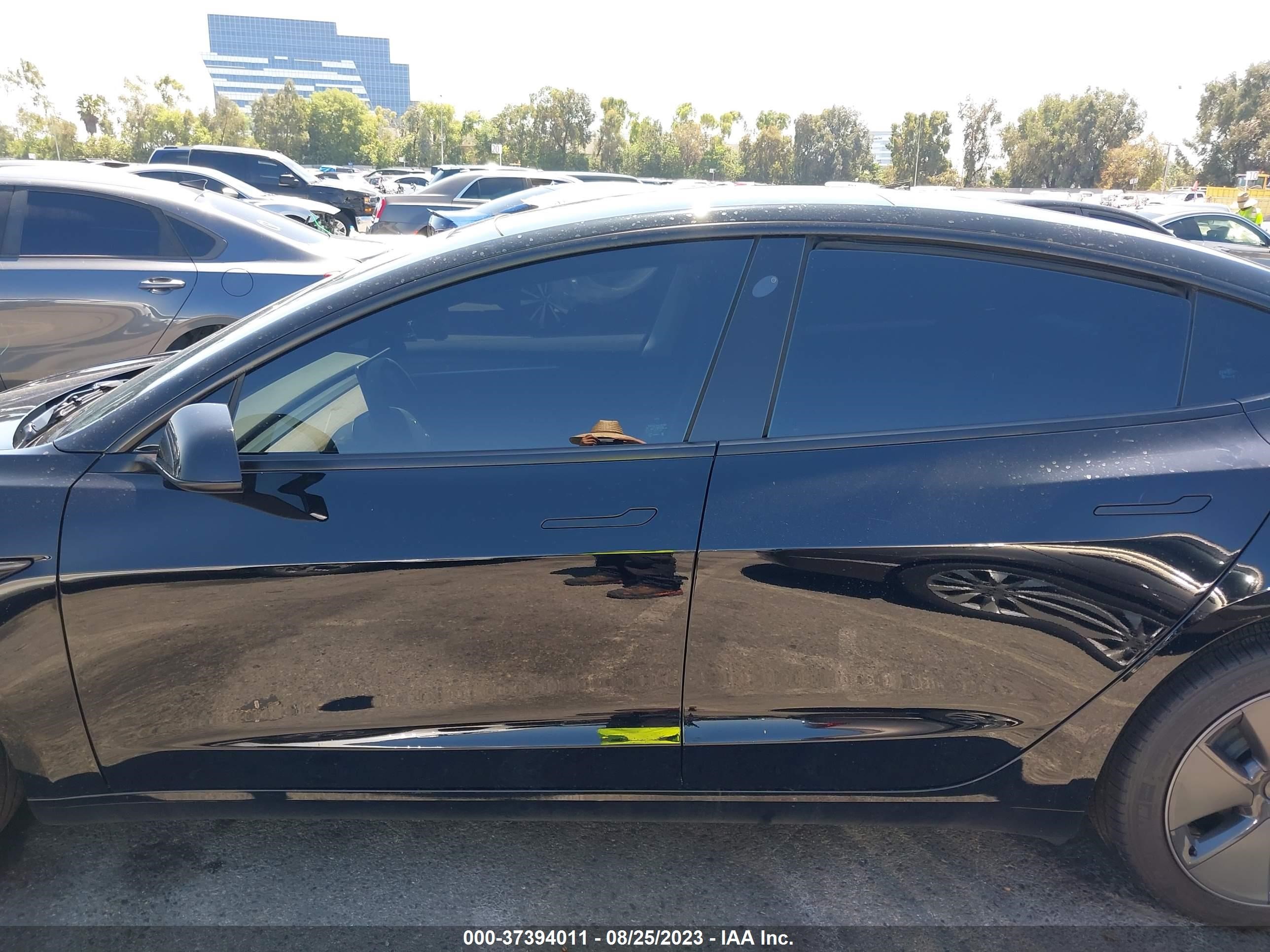 Photo 11 VIN: 5YJ3E1EA0PF568394 - TESLA MODEL 3 