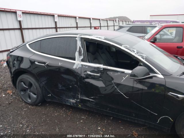 Photo 5 VIN: 5YJ3E1EA1JF004874 - TESLA MODEL 3 