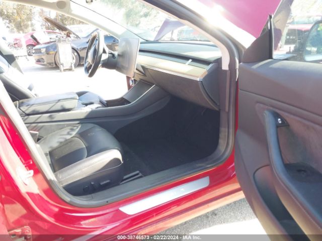 Photo 4 VIN: 5YJ3E1EA1JF010416 - TESLA MODEL 3 