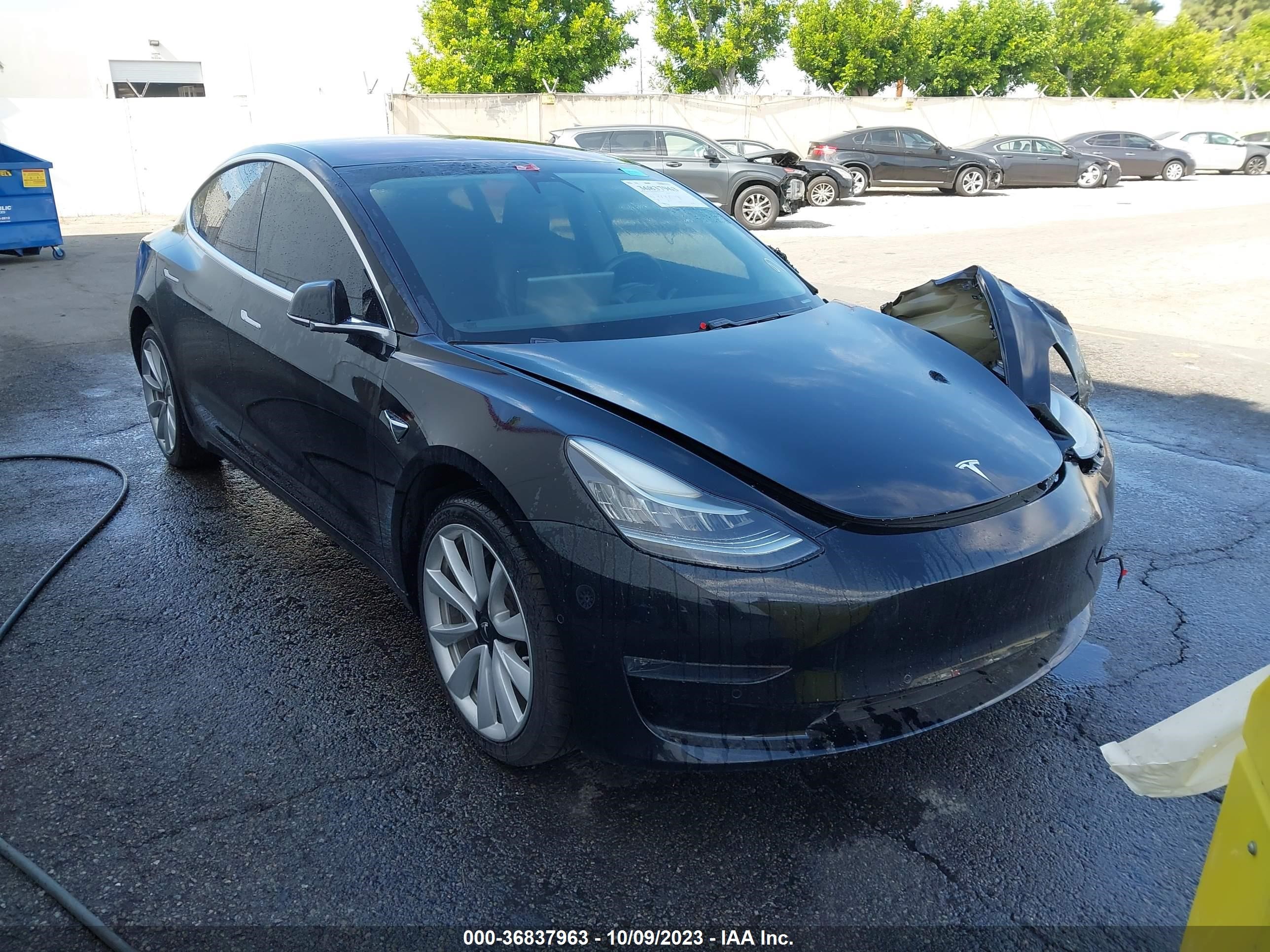 Photo 0 VIN: 5YJ3E1EA1JF013283 - TESLA MODEL 3 