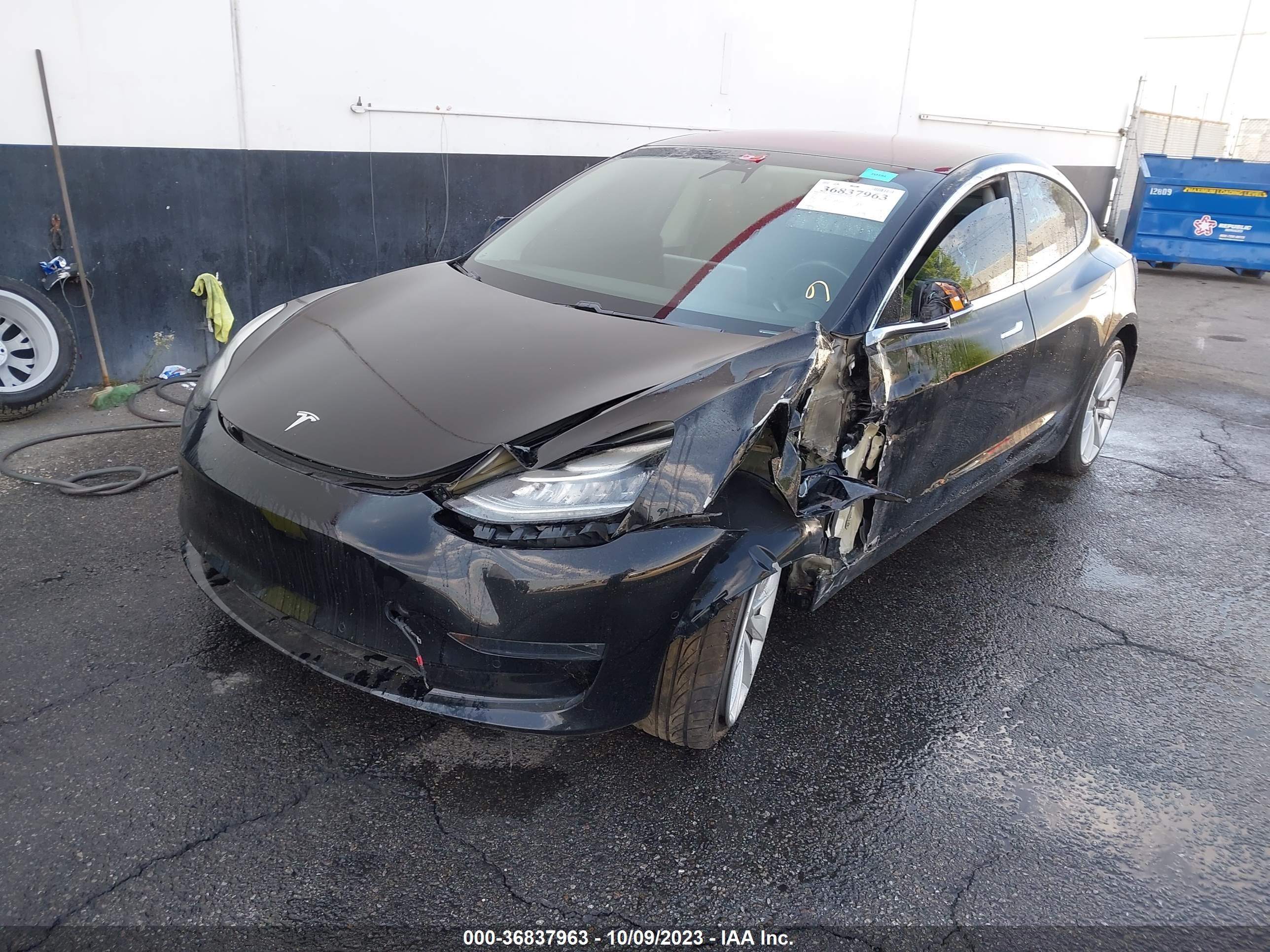 Photo 1 VIN: 5YJ3E1EA1JF013283 - TESLA MODEL 3 