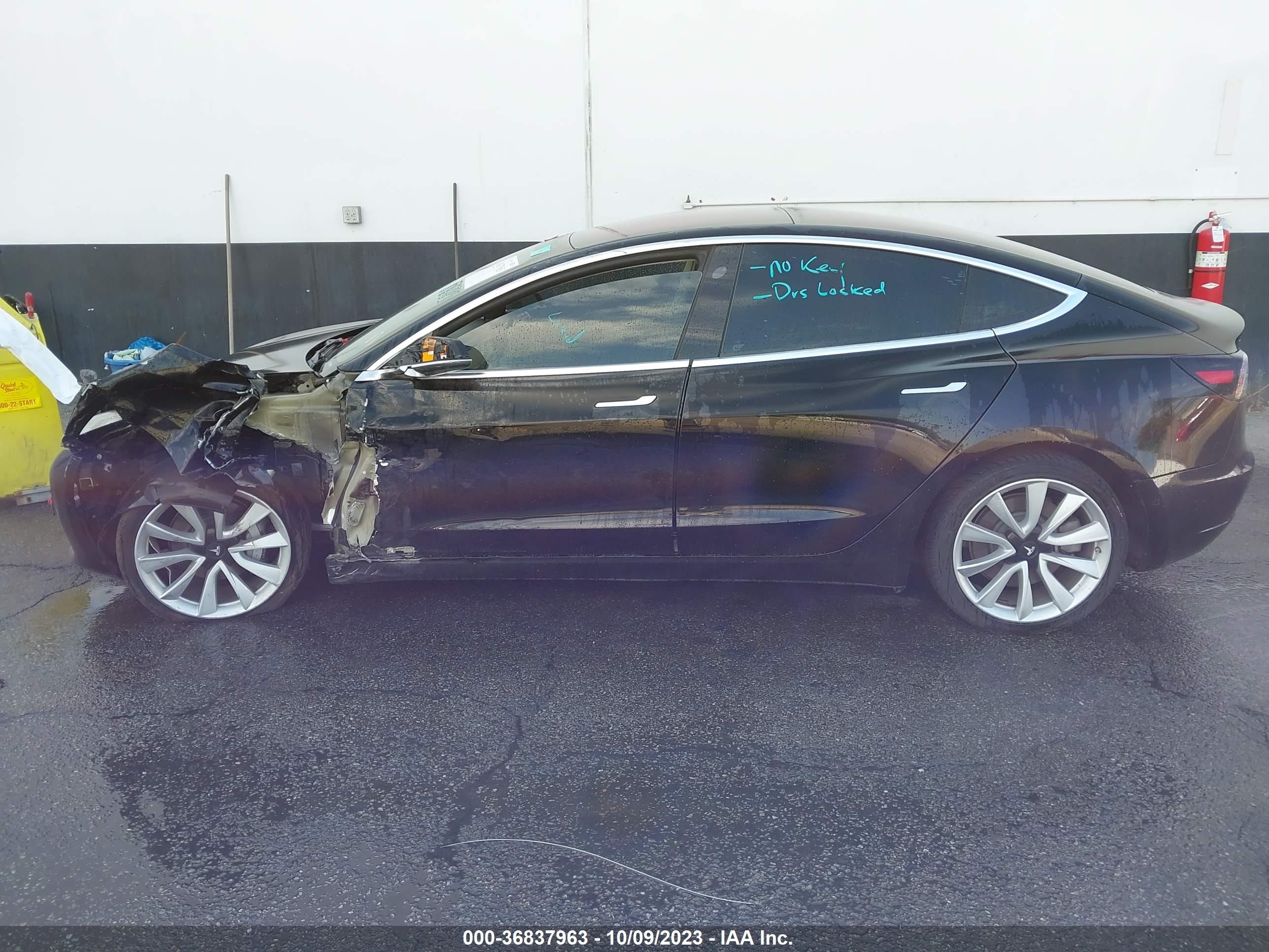 Photo 12 VIN: 5YJ3E1EA1JF013283 - TESLA MODEL 3 