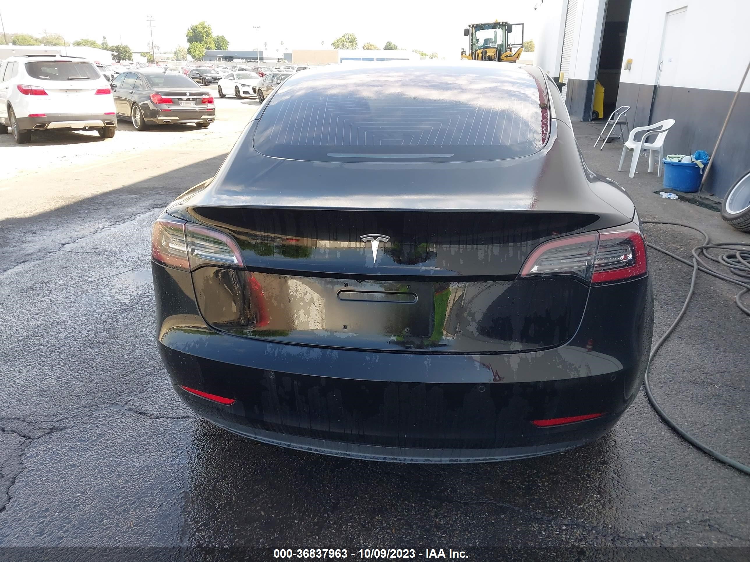 Photo 14 VIN: 5YJ3E1EA1JF013283 - TESLA MODEL 3 