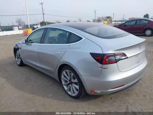 Photo 2 VIN: 5YJ3E1EA1JF024302 - TESLA MODEL 3 