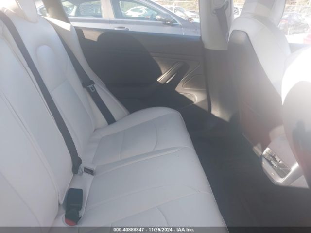 Photo 7 VIN: 5YJ3E1EA1JF026776 - TESLA MODEL 3 