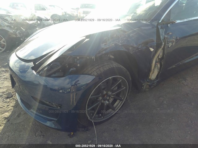 Photo 5 VIN: 5YJ3E1EA1JF042055 - TESLA MODEL 3 