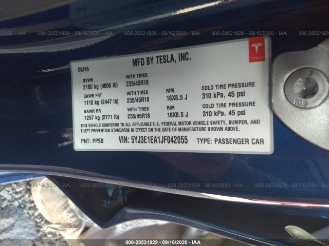 Photo 8 VIN: 5YJ3E1EA1JF042055 - TESLA MODEL 3 