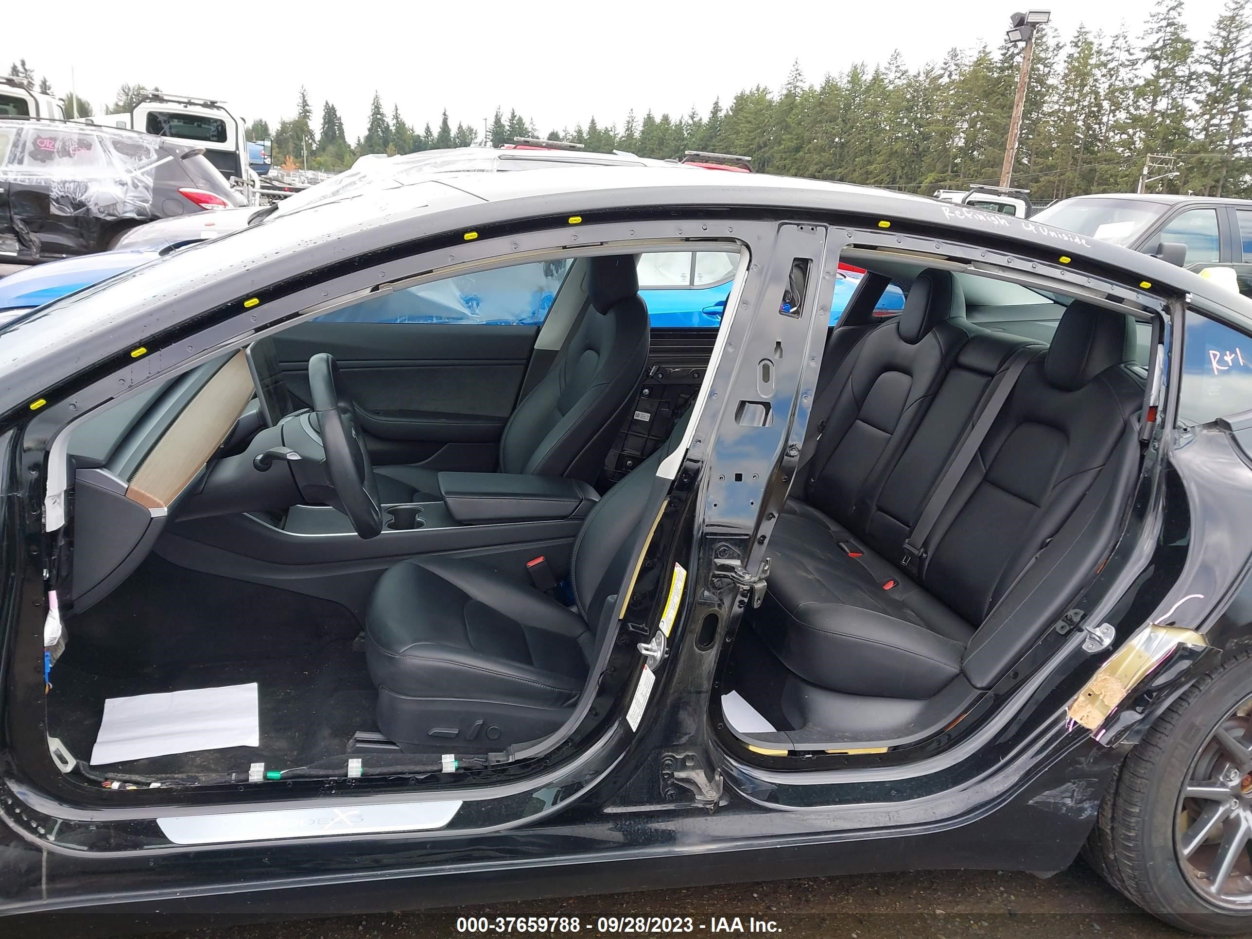 Photo 13 VIN: 5YJ3E1EA1JF044503 - TESLA MODEL 3 