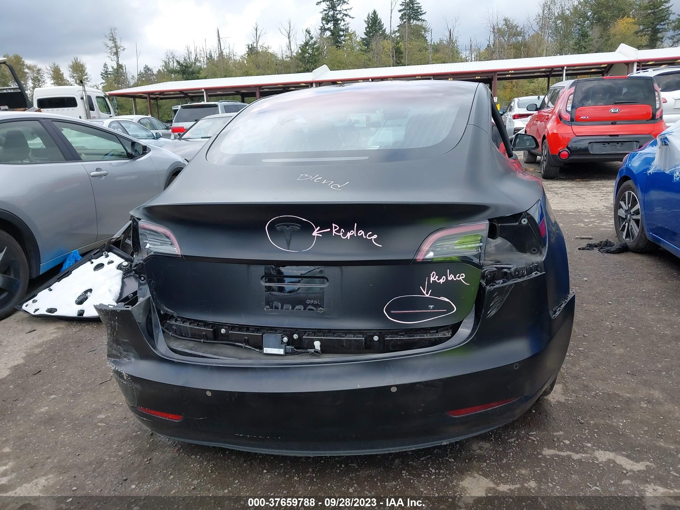 Photo 15 VIN: 5YJ3E1EA1JF044503 - TESLA MODEL 3 