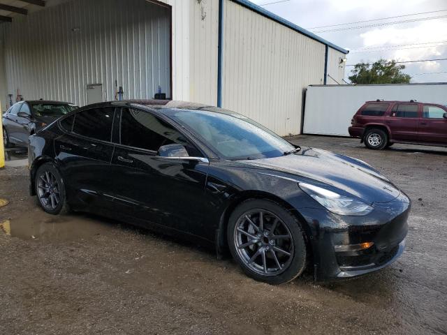 Photo 3 VIN: 5YJ3E1EA1JF063407 - TESLA MODEL 3 