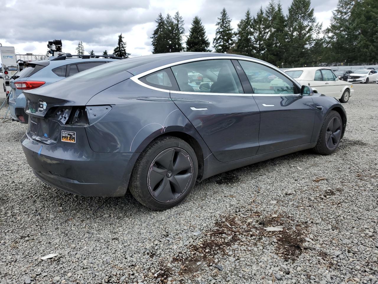 Photo 2 VIN: 5YJ3E1EA1JF101718 - TESLA MODEL 3 