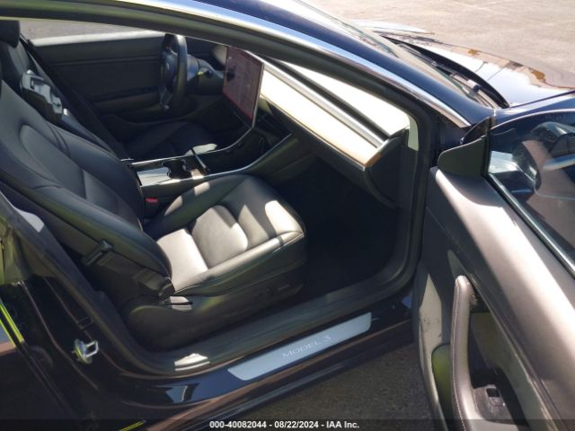 Photo 4 VIN: 5YJ3E1EA1JF156847 - TESLA MODEL 3 