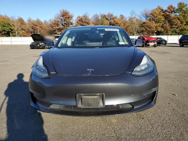 Photo 4 VIN: 5YJ3E1EA1JF157741 - TESLA MODEL 3 