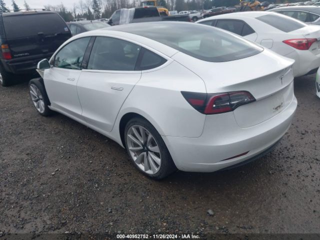 Photo 2 VIN: 5YJ3E1EA1JF164768 - TESLA MODEL 3 