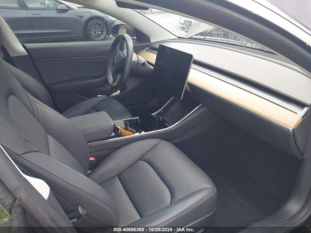 Photo 4 VIN: 5YJ3E1EA1KF192930 - TESLA MODEL 3 