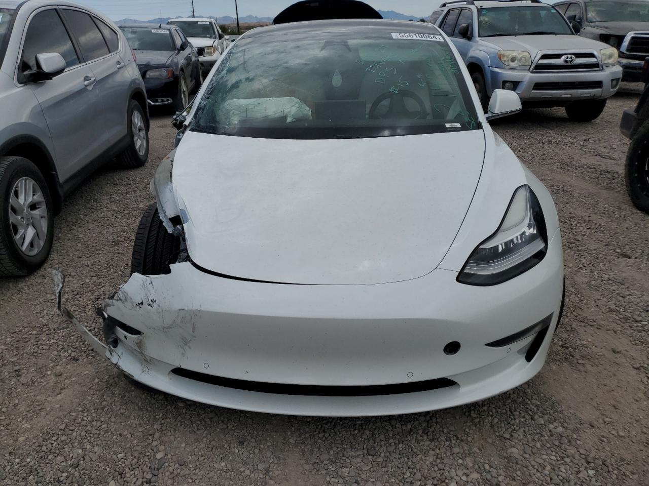 Photo 4 VIN: 5YJ3E1EA1KF332894 - TESLA MODEL 3 