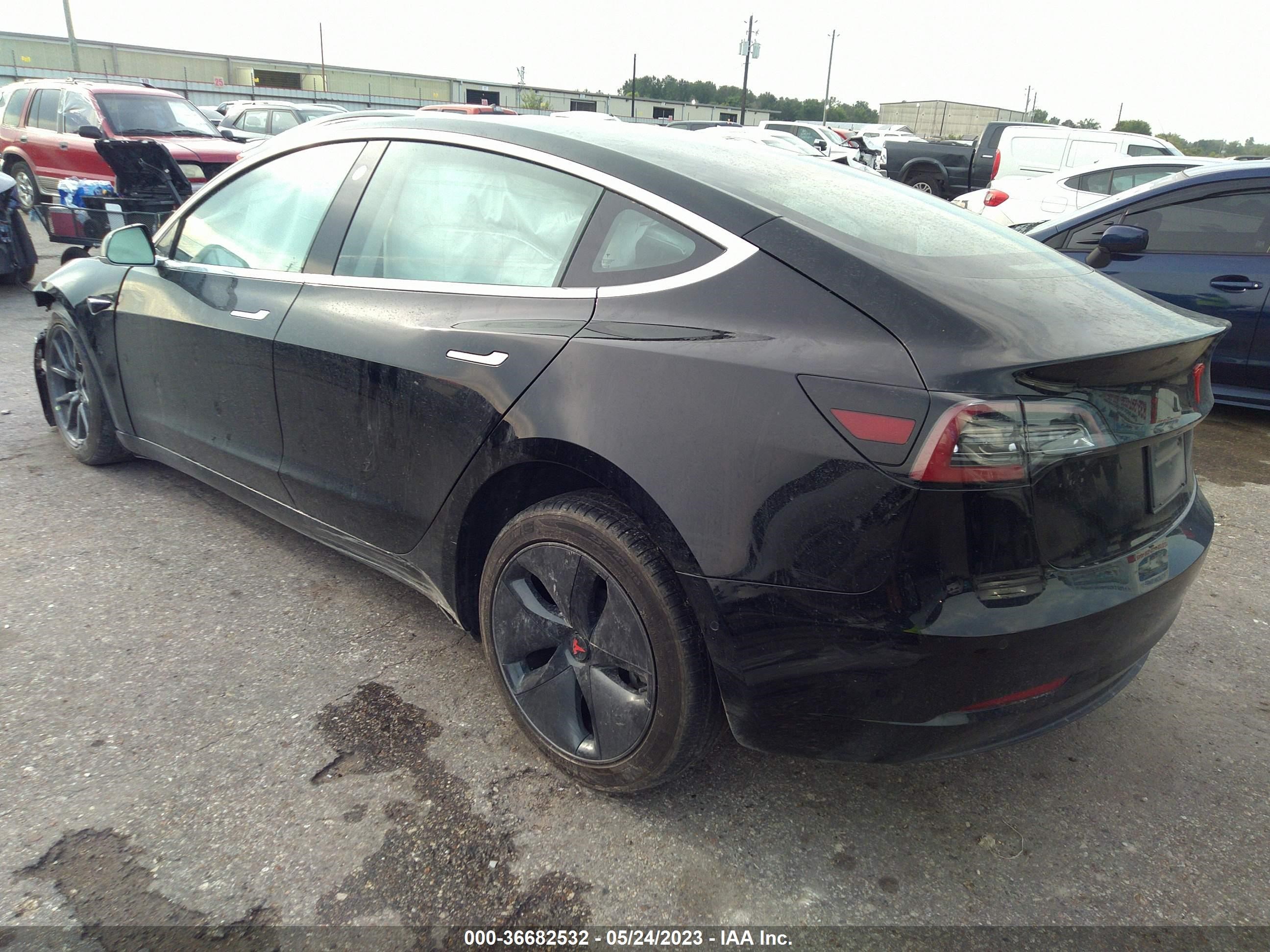 Photo 2 VIN: 5YJ3E1EA1KF395378 - TESLA MODEL 3 