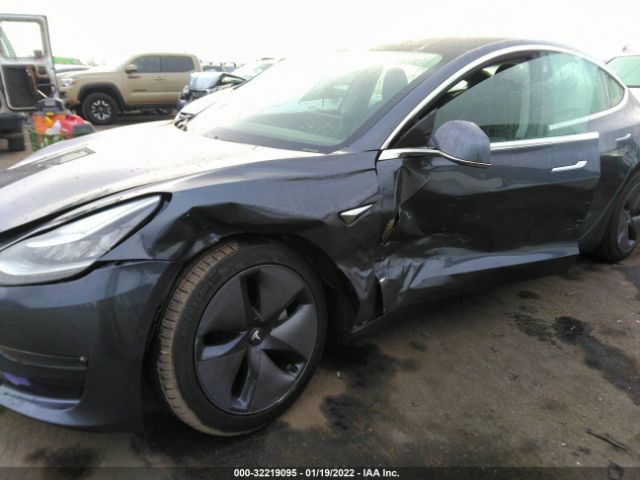 Photo 5 VIN: 5YJ3E1EA1KF411112 - TESLA MODEL 3 