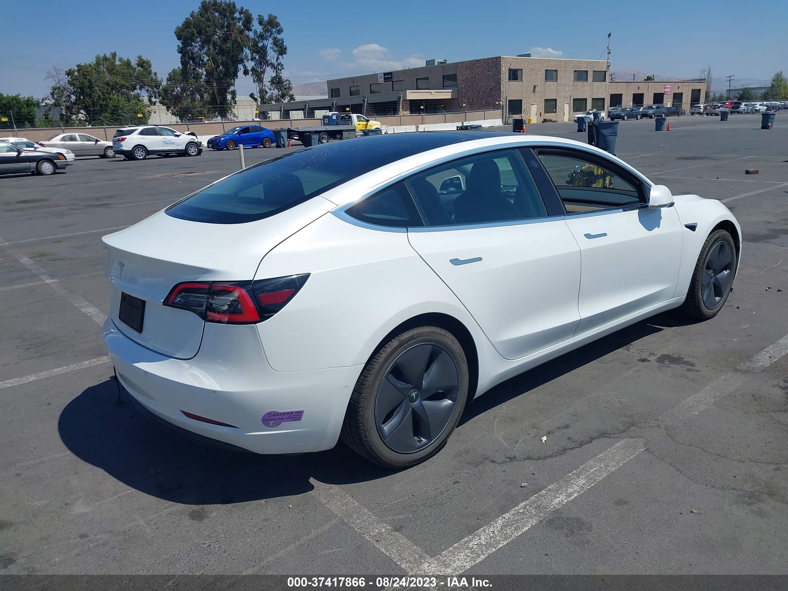 Photo 3 VIN: 5YJ3E1EA1KF425270 - TESLA MODEL 3 