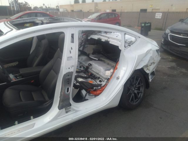 Photo 5 VIN: 5YJ3E1EA1KF484545 - TESLA MODEL 3 