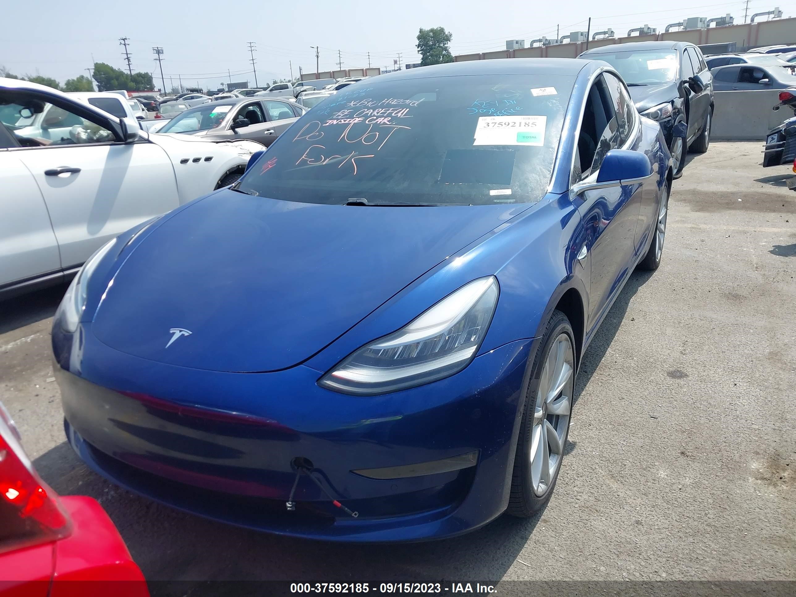 Photo 10 VIN: 5YJ3E1EA1KF495335 - TESLA MODEL 3 