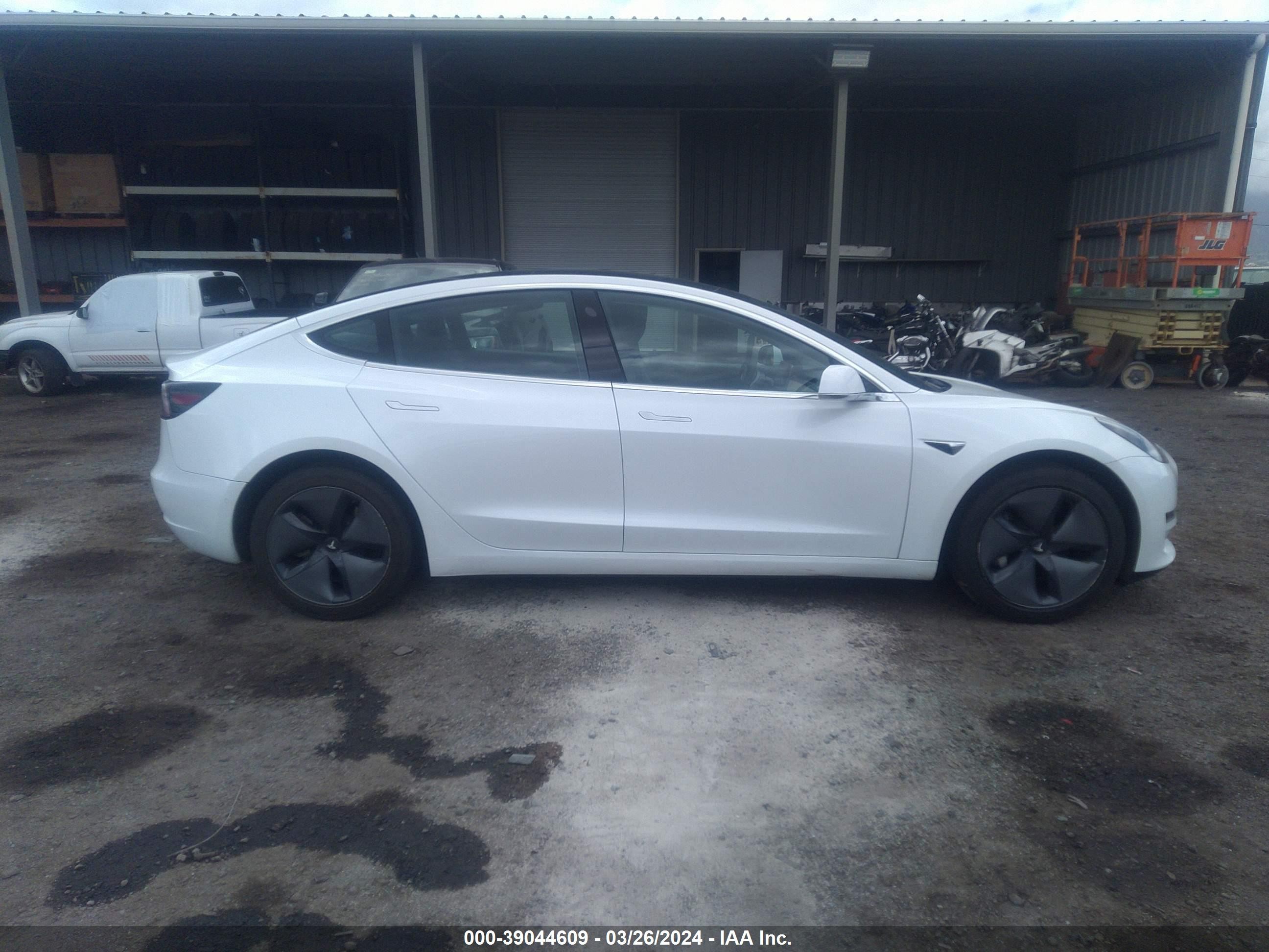 Photo 12 VIN: 5YJ3E1EA1LF597820 - TESLA MODEL 3 