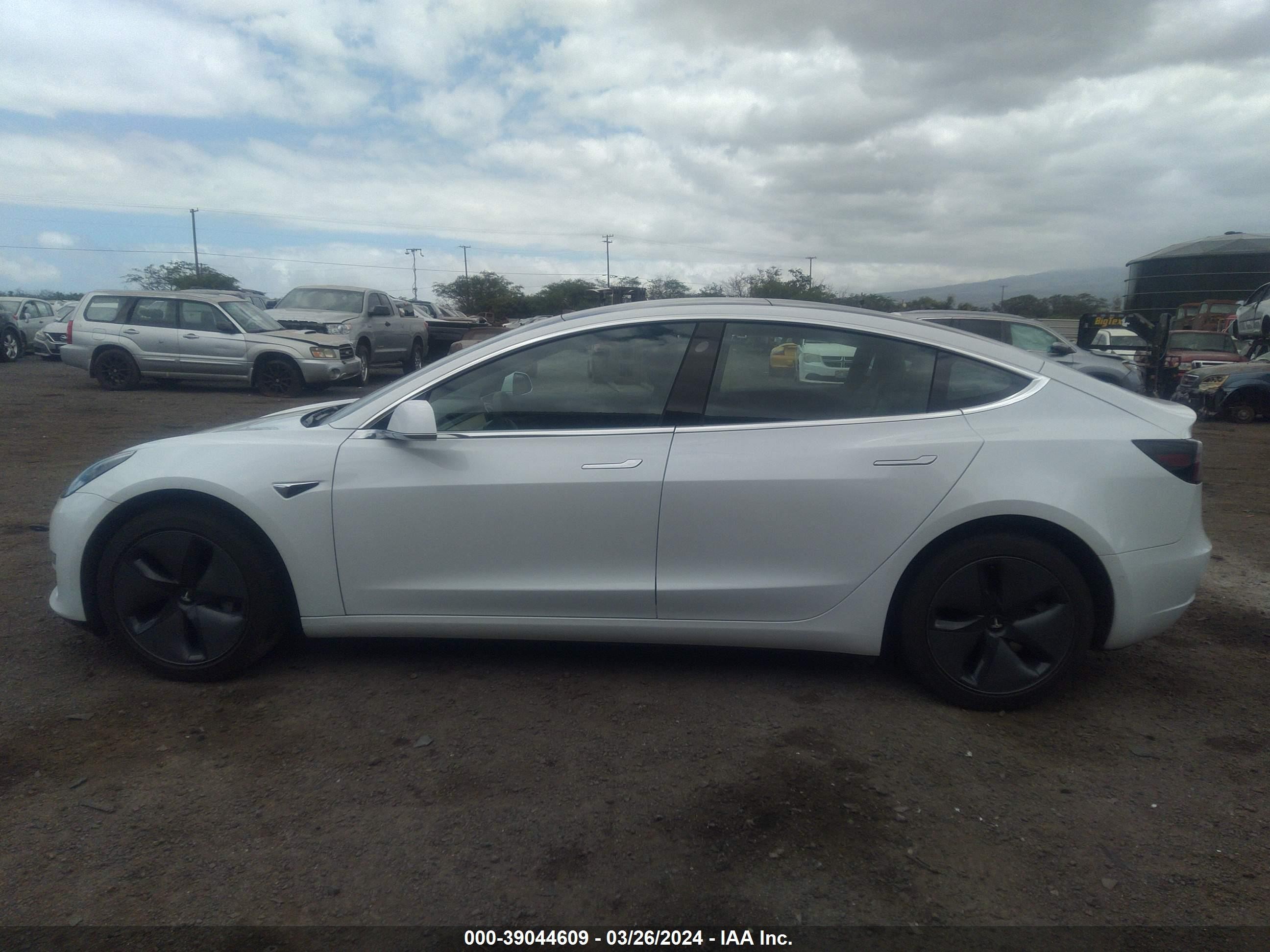 Photo 13 VIN: 5YJ3E1EA1LF597820 - TESLA MODEL 3 