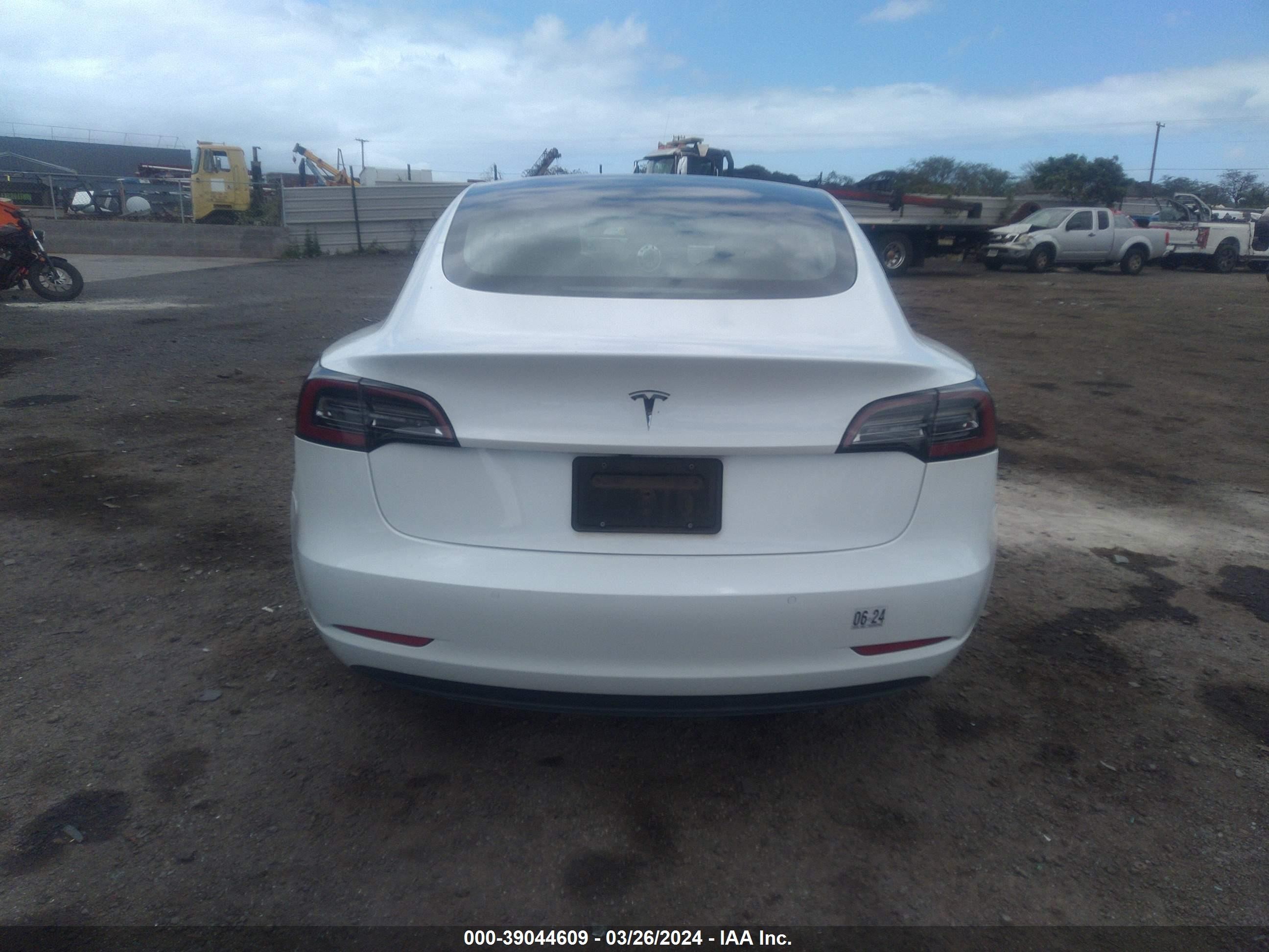 Photo 15 VIN: 5YJ3E1EA1LF597820 - TESLA MODEL 3 