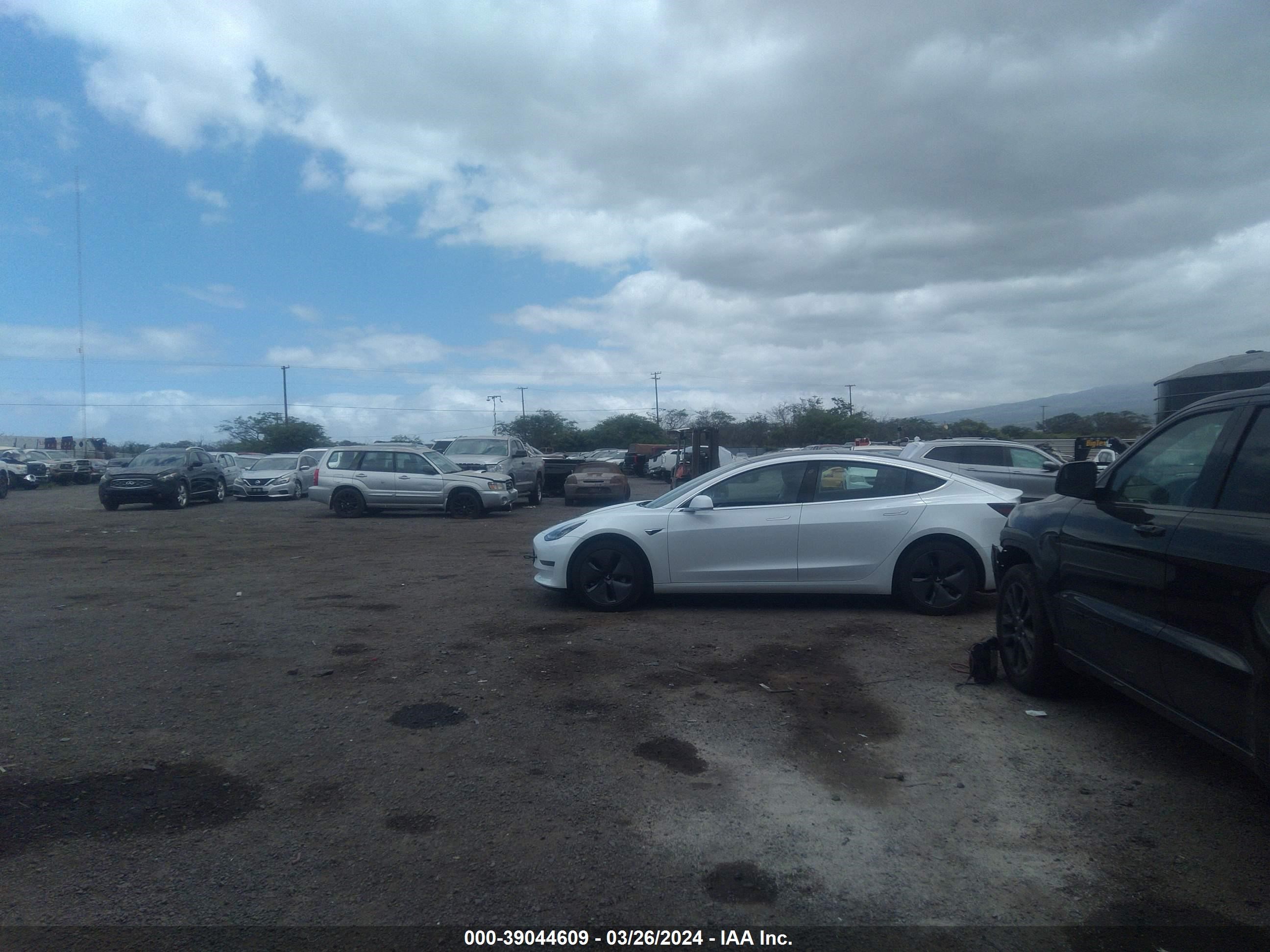 Photo 18 VIN: 5YJ3E1EA1LF597820 - TESLA MODEL 3 