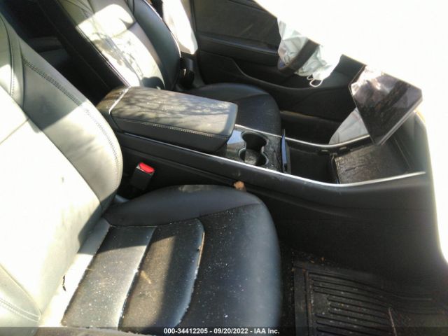 Photo 4 VIN: 5YJ3E1EA1LF737767 - TESLA MODEL 3 