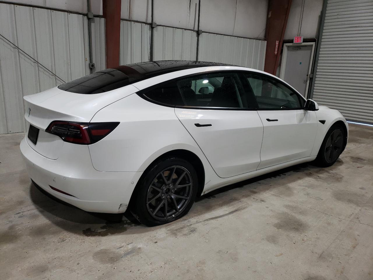 Photo 2 VIN: 5YJ3E1EA1MF089705 - TESLA MODEL 3 