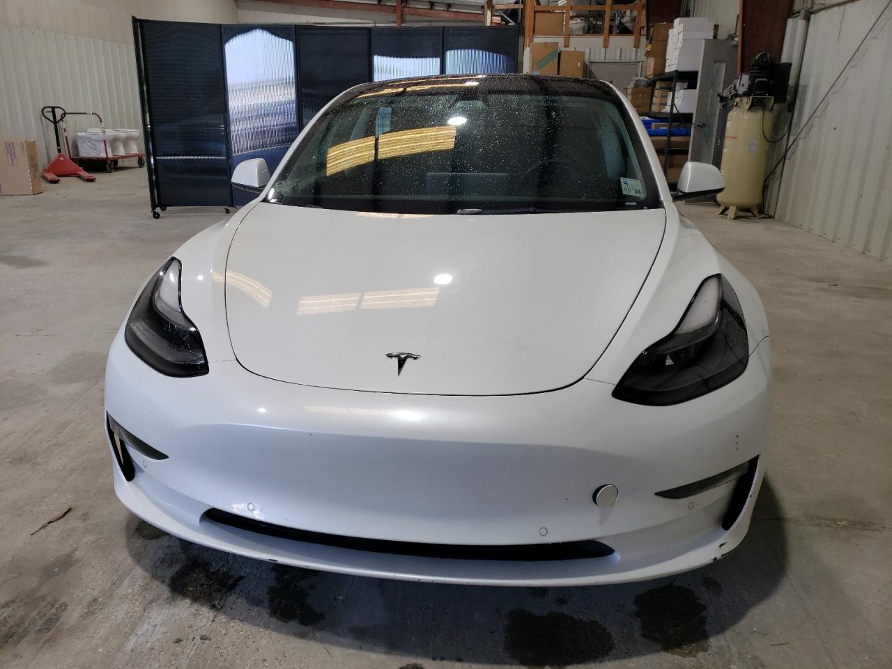 Photo 4 VIN: 5YJ3E1EA1MF089705 - TESLA MODEL 3 