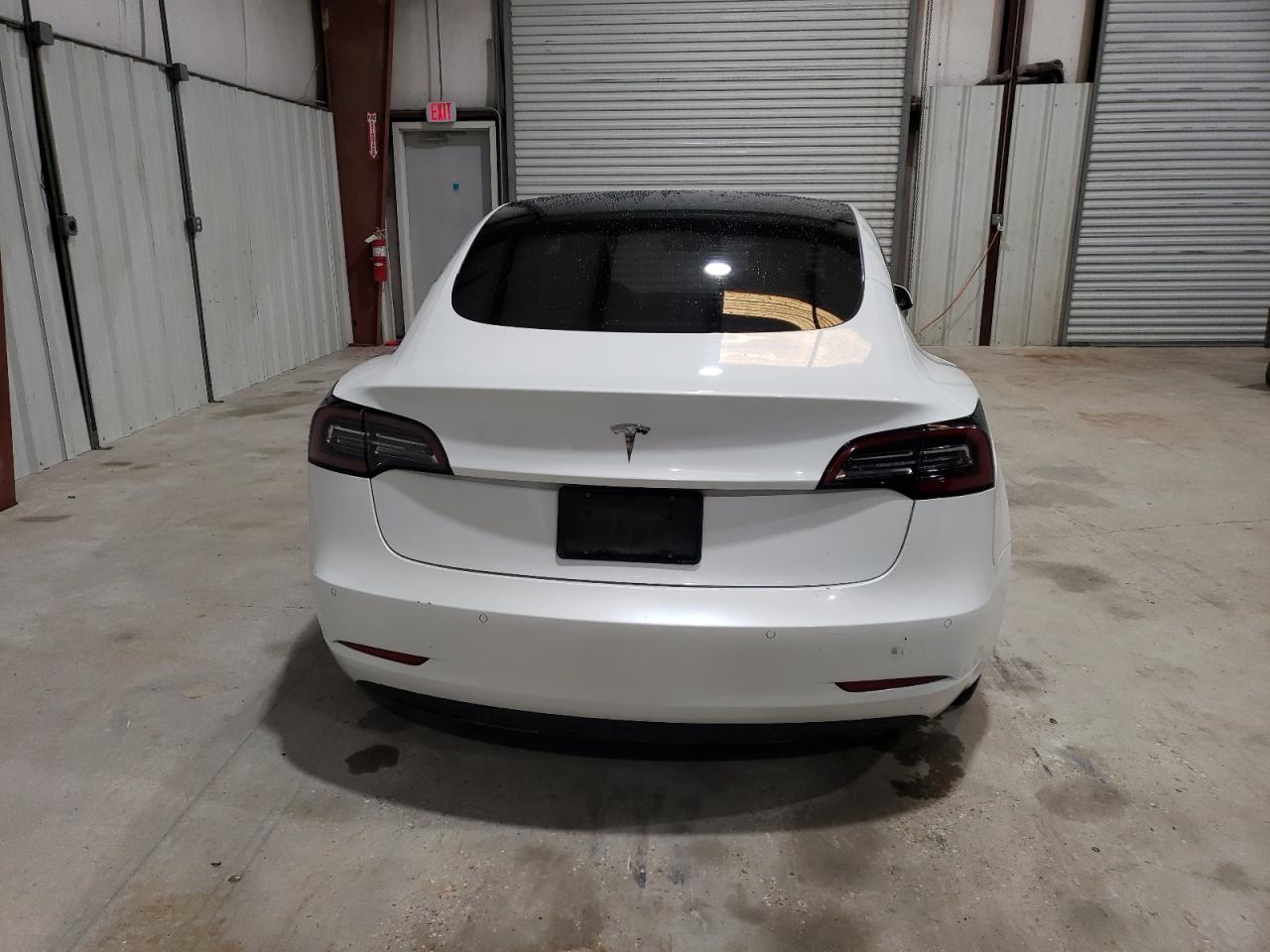 Photo 5 VIN: 5YJ3E1EA1MF089705 - TESLA MODEL 3 