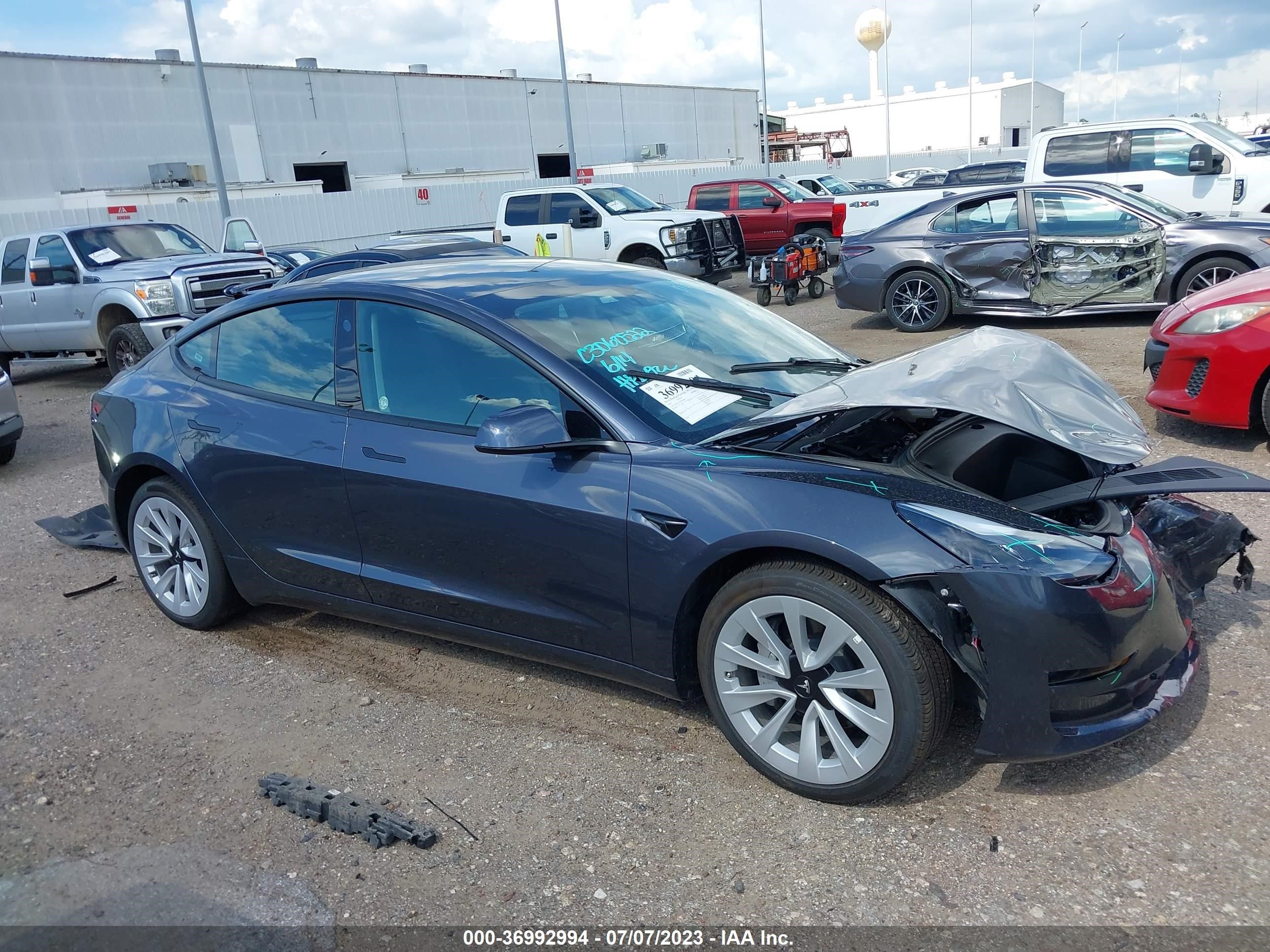 Photo 11 VIN: 5YJ3E1EA1PF384386 - TESLA MODEL 3 