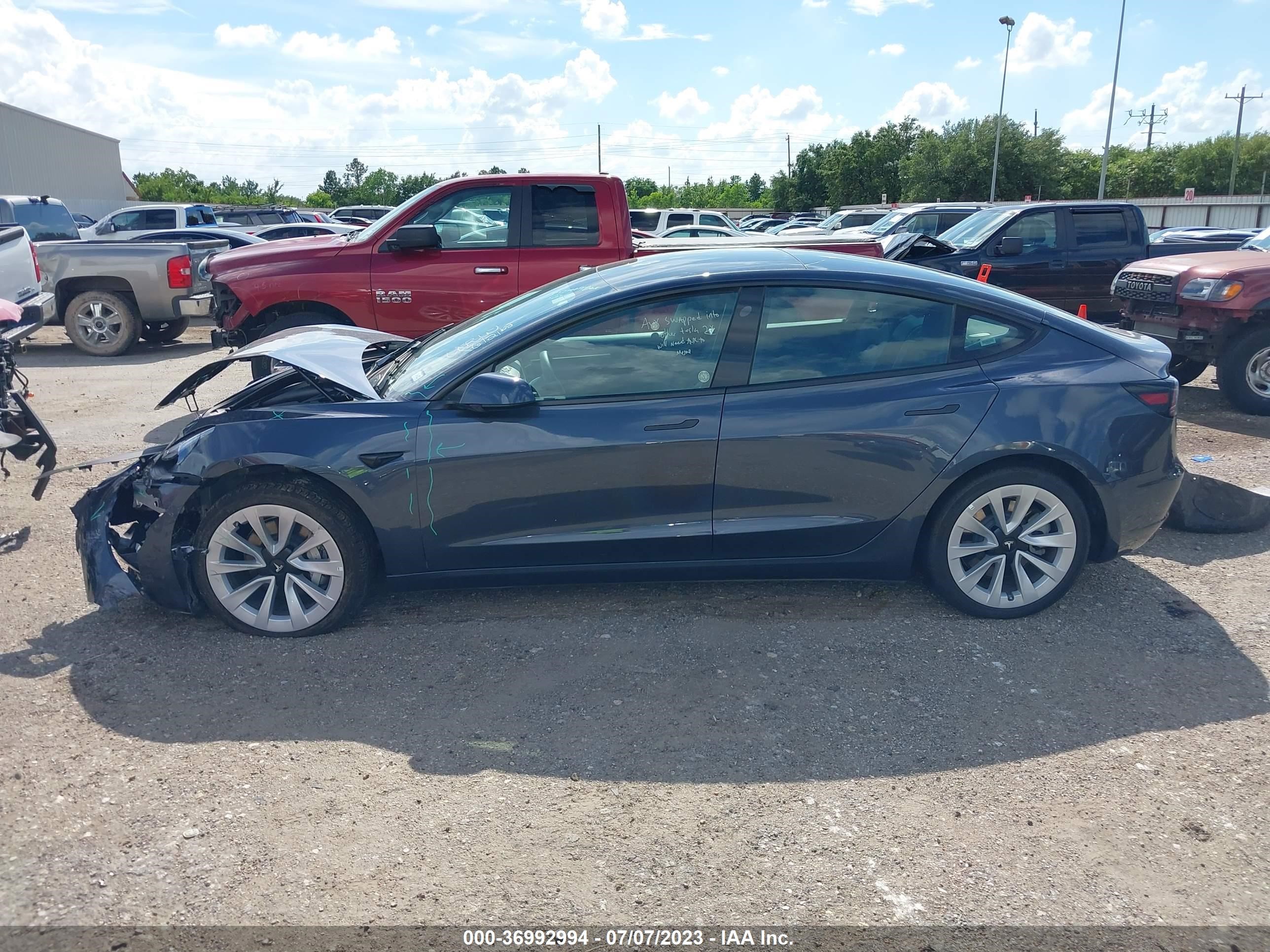 Photo 12 VIN: 5YJ3E1EA1PF384386 - TESLA MODEL 3 