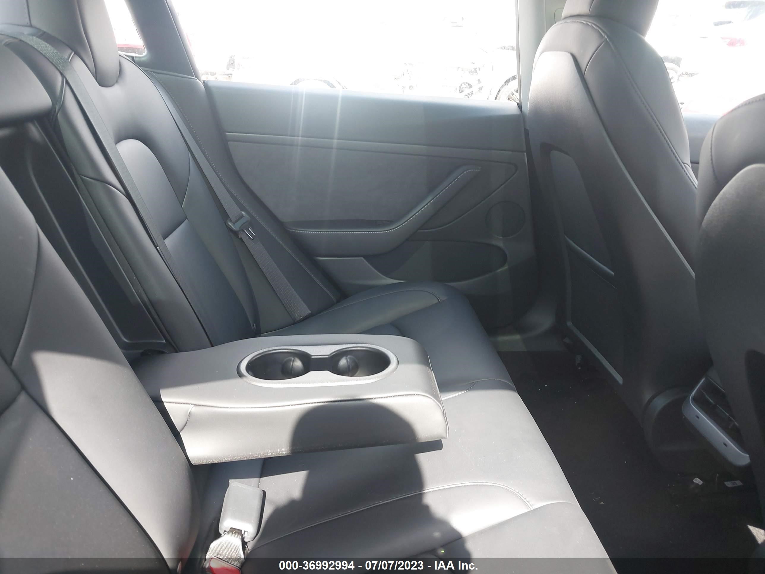 Photo 7 VIN: 5YJ3E1EA1PF384386 - TESLA MODEL 3 