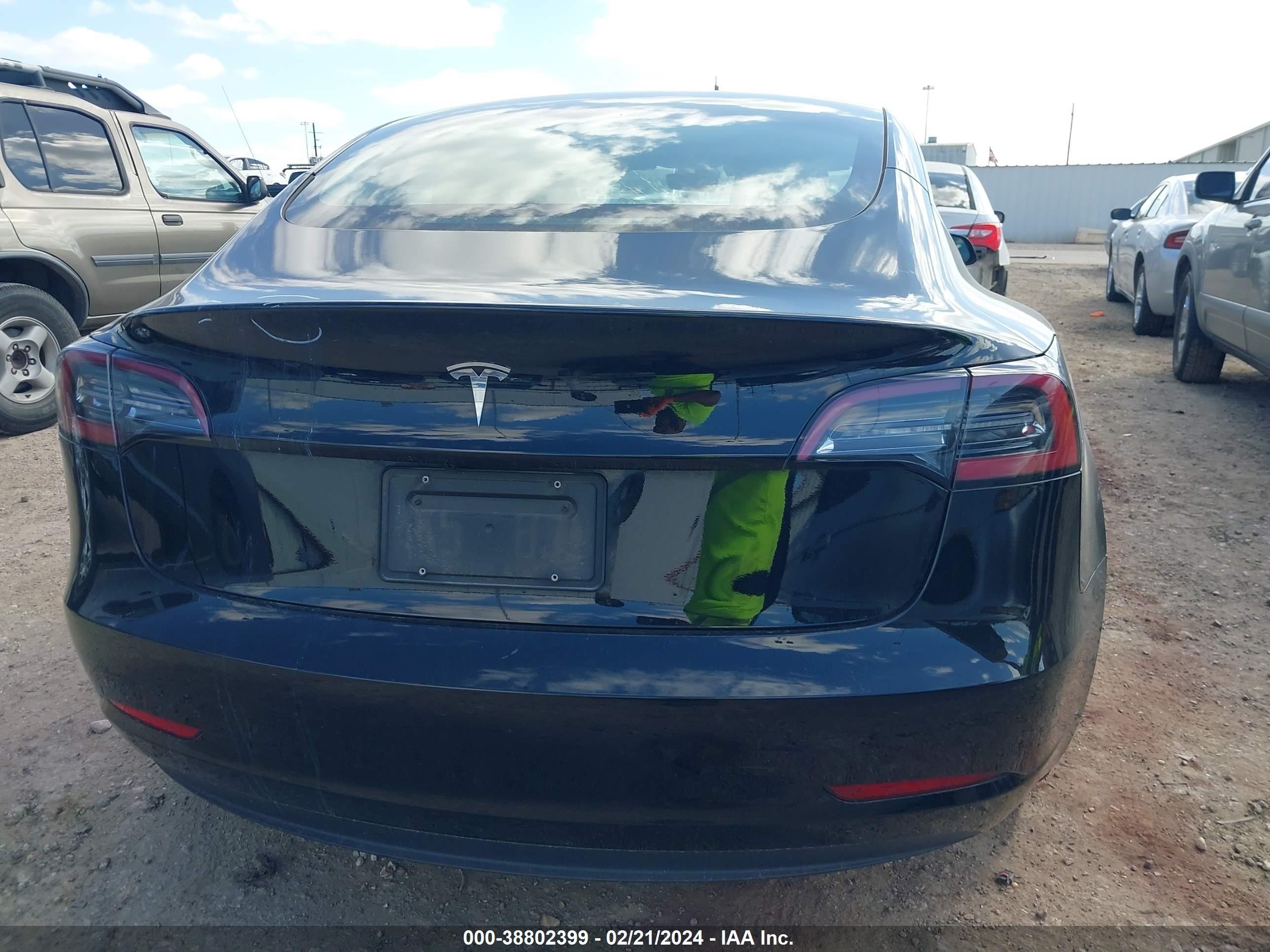 Photo 15 VIN: 5YJ3E1EA1PF428550 - TESLA MODEL 3 