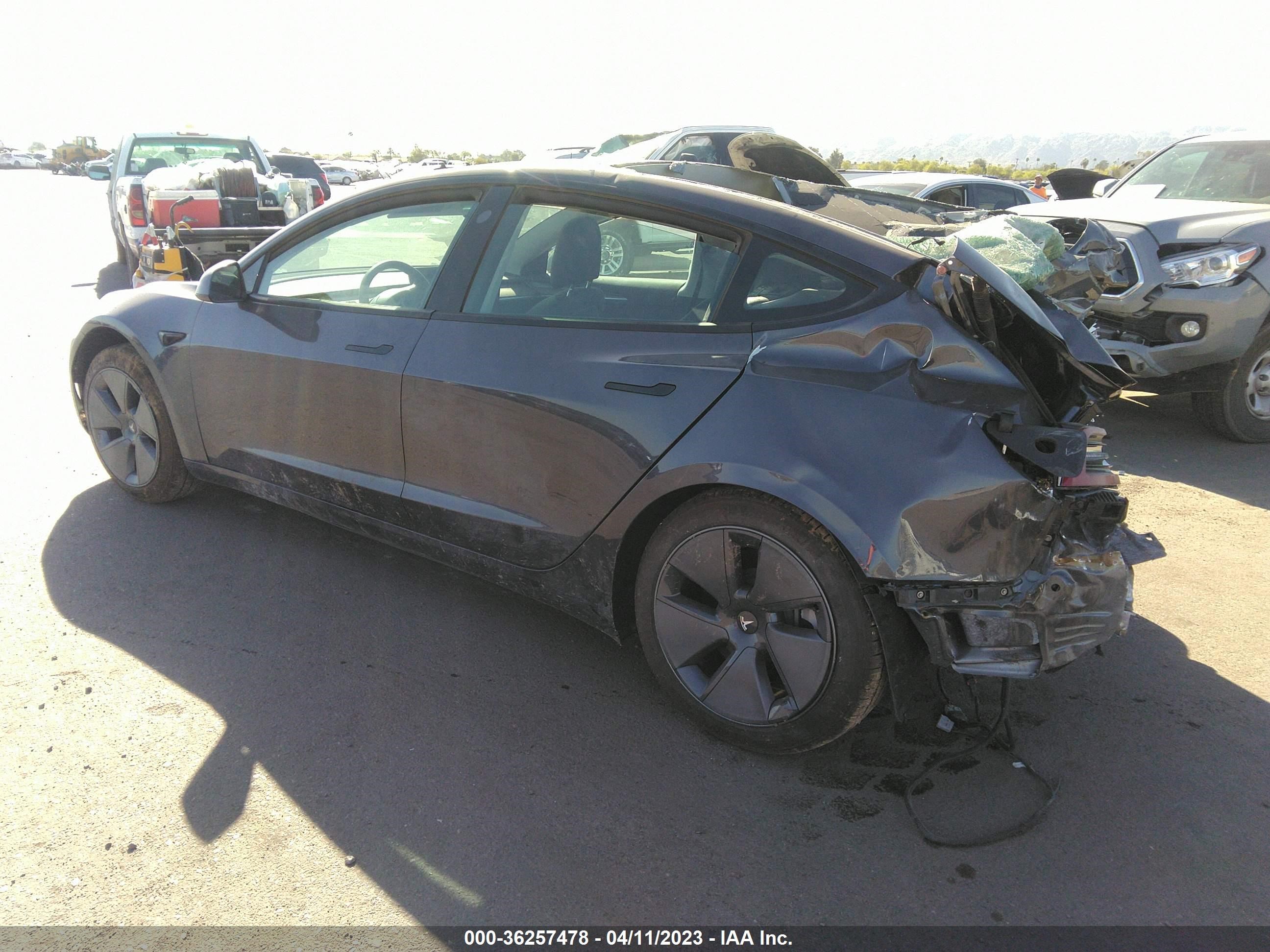 Photo 2 VIN: 5YJ3E1EA1PF465324 - TESLA MODEL 3 