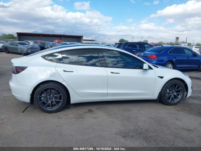 Photo 5 VIN: 5YJ3E1EA1PF577816 - TESLA MODEL 3 