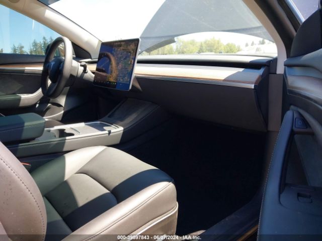 Photo 4 VIN: 5YJ3E1EA1PF579226 - TESLA MODEL 3 