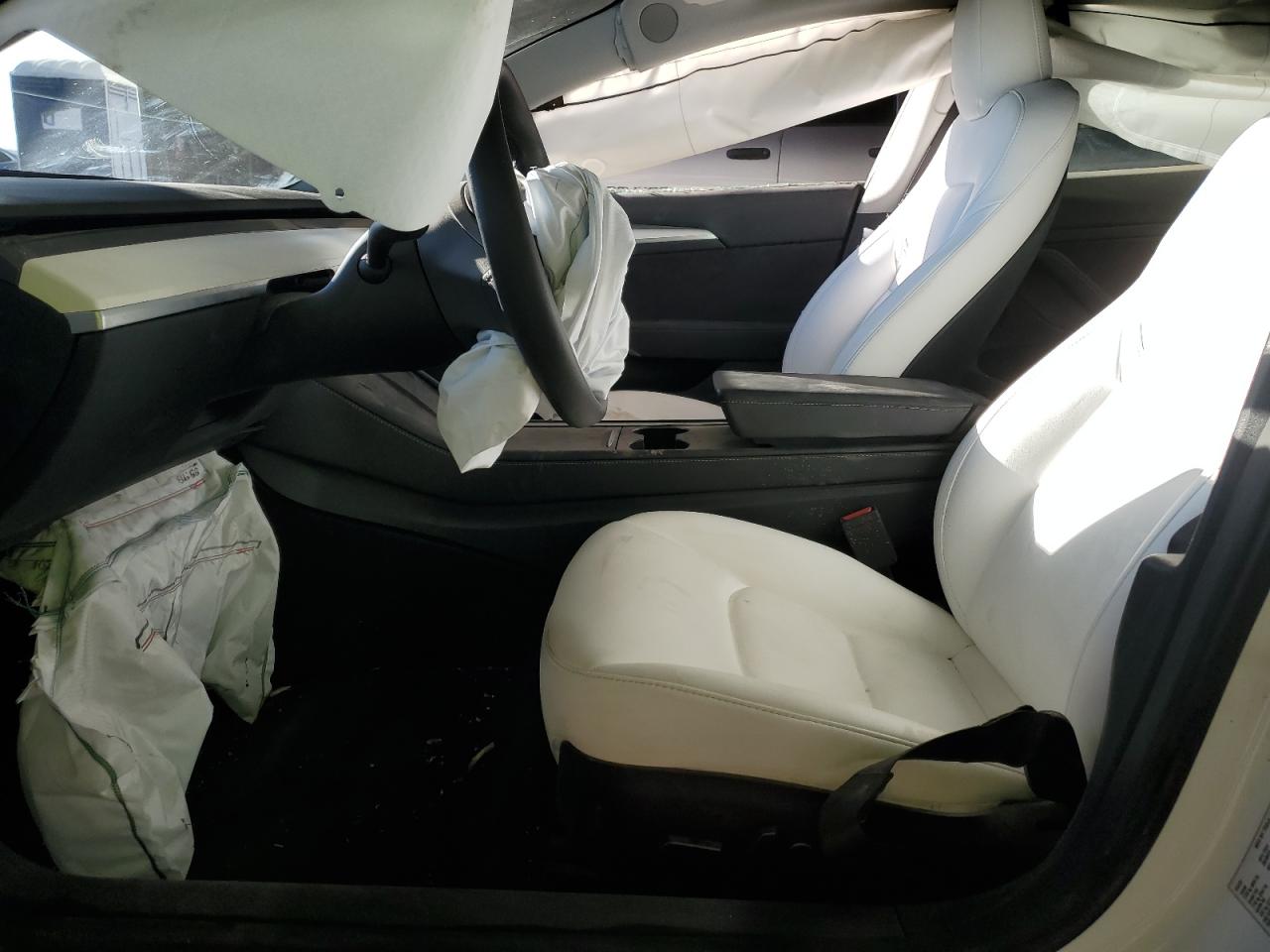 Photo 6 VIN: 5YJ3E1EA1PF580375 - TESLA MODEL 3 