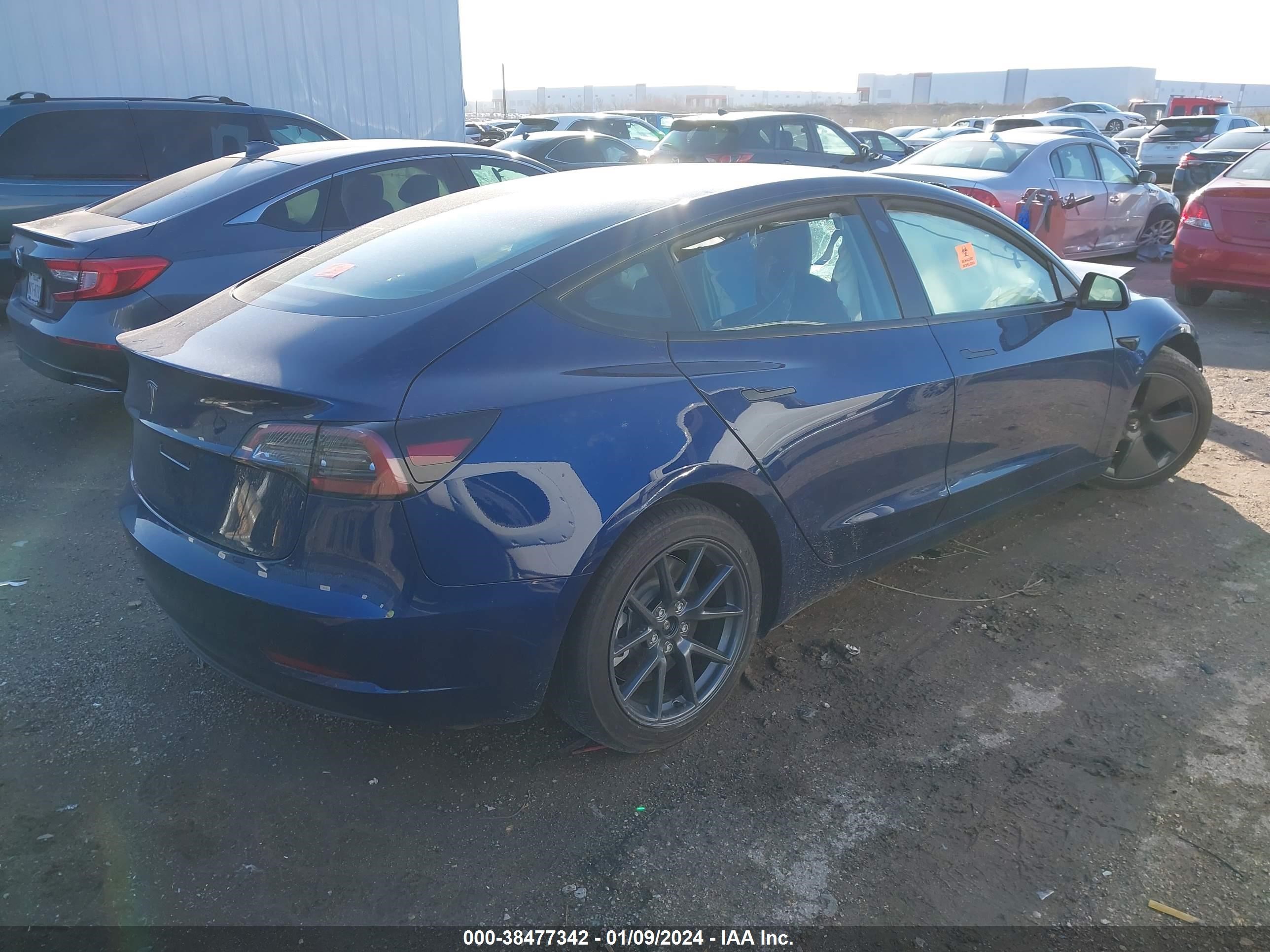 Photo 3 VIN: 5YJ3E1EA1PF582336 - TESLA MODEL 3 