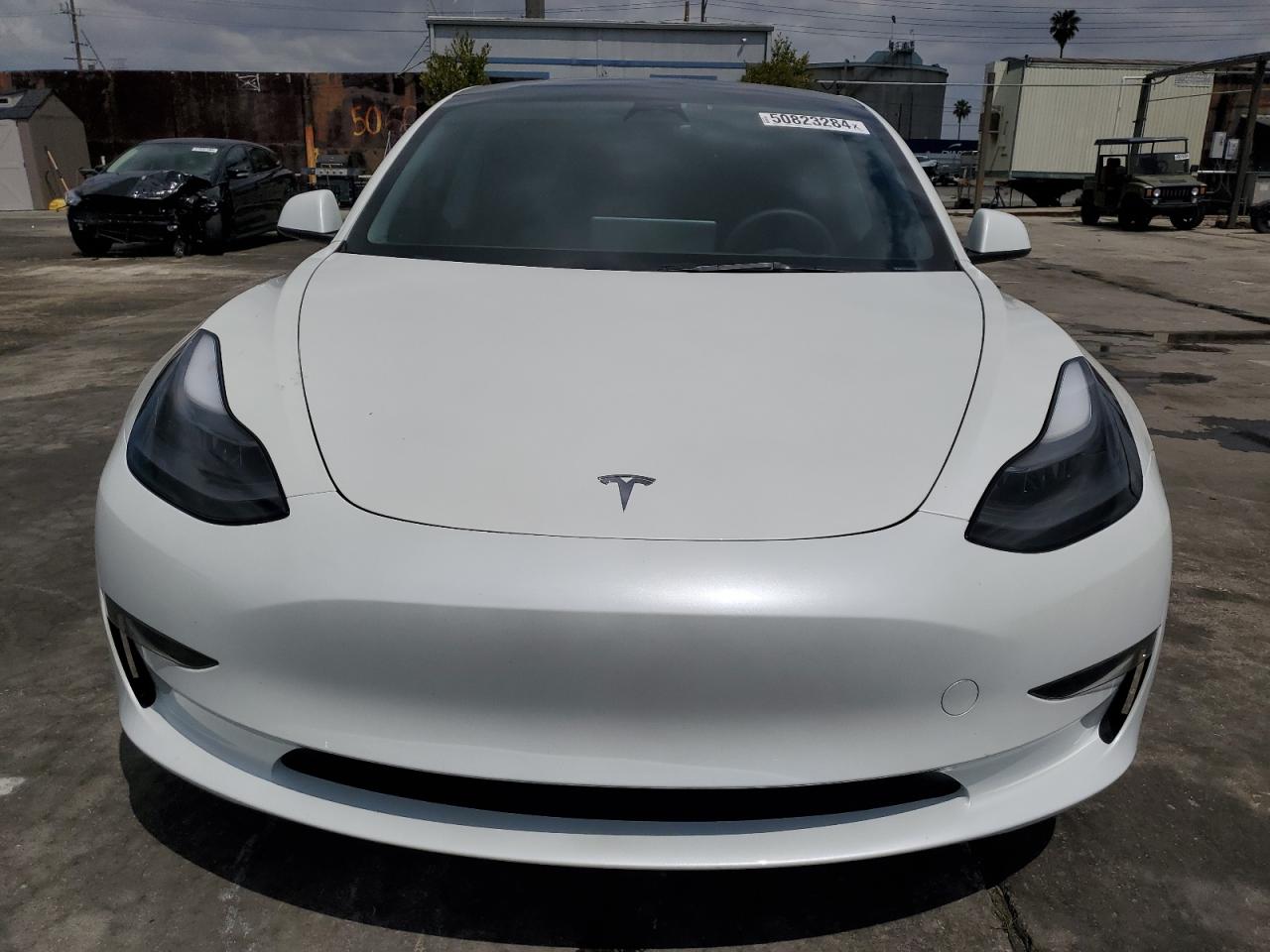 Photo 4 VIN: 5YJ3E1EA1PF582952 - TESLA MODEL 3 