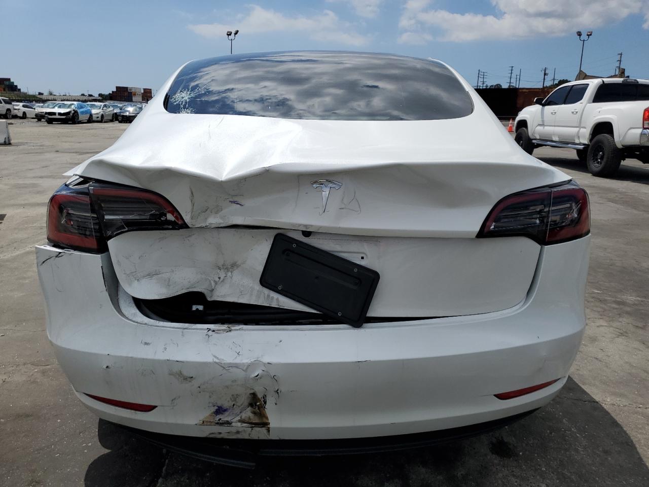 Photo 5 VIN: 5YJ3E1EA1PF582952 - TESLA MODEL 3 